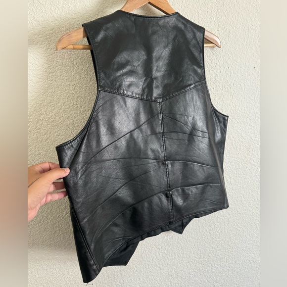 42 Tall Black Leather Vest | The Leather Shop Brand - Picture 5 of 10